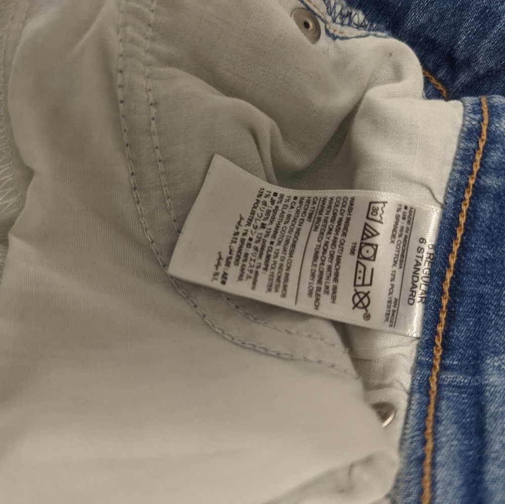 Old Navy Distressed Jeans Original Mid rise Size 6 Regular - Picture 4 of 4